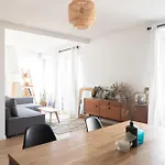 Nice 53 M Near Canal Saint-Martin